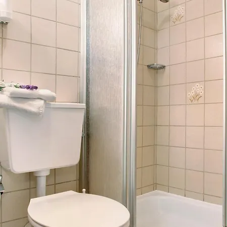 Strell Apartament *