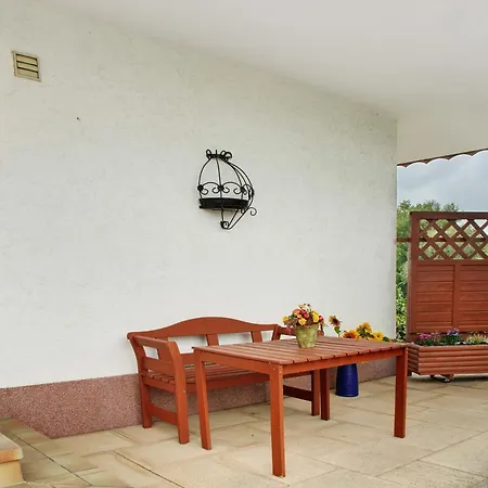 Strell Country house