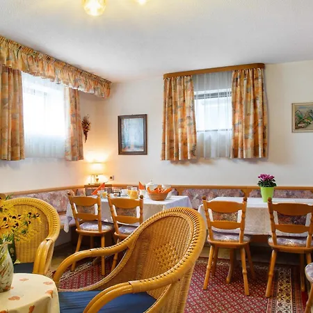Strell Country house
