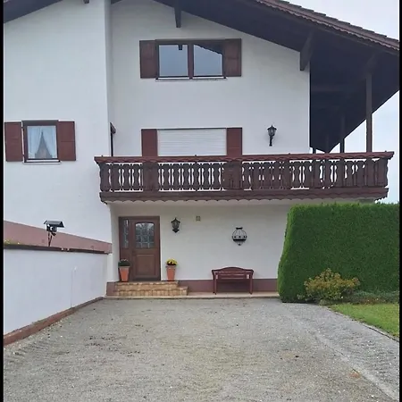 Strell Country house