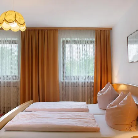 Strell Apartment *