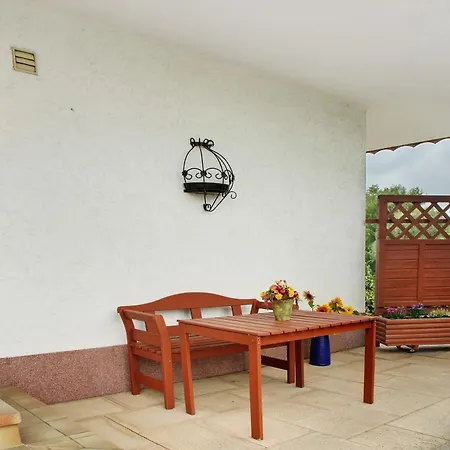 Apartment Strell