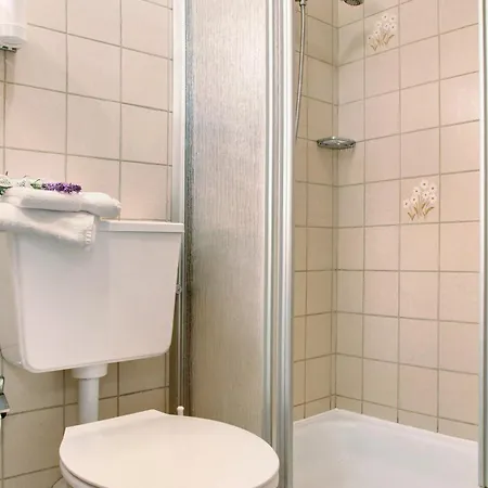Strell Hétvégi ház *