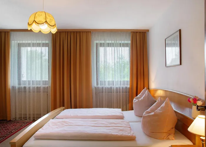 Strell Apartment *
